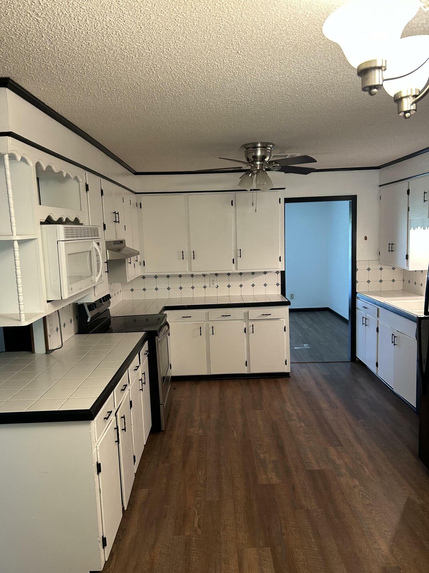 Property Photo:  1107 Sioux St  LA 70634 