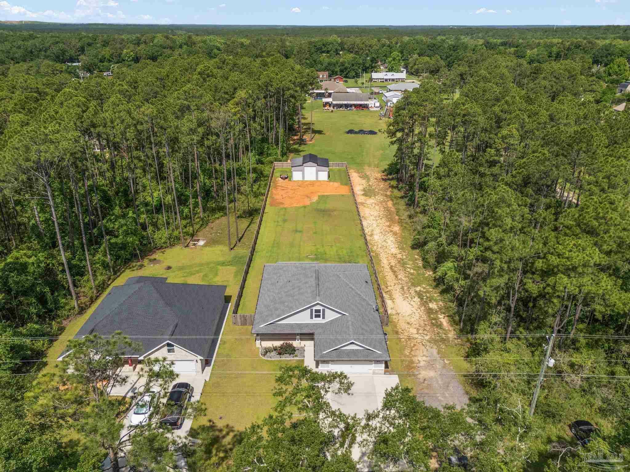 Property Photo: 591 Nowak Rd FL 32533