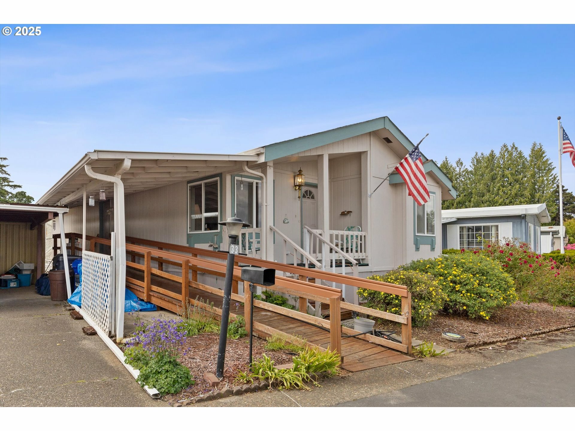 Property Photo: 15130 S Maplelane Rd 33 OR 97045
