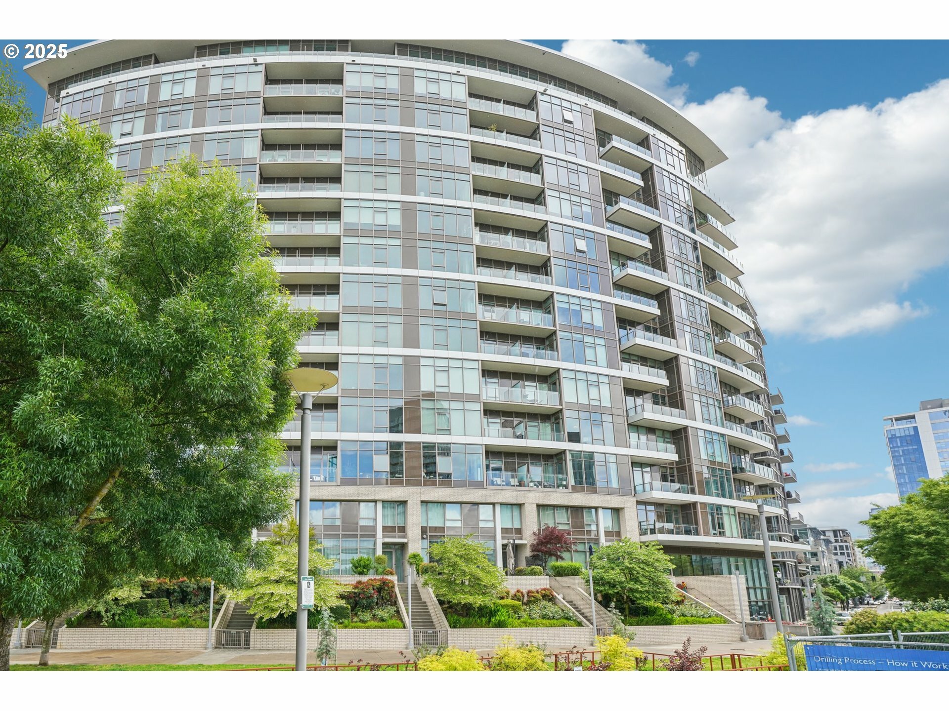 Property Photo: 949 NW Overton St 1108 OR 97209