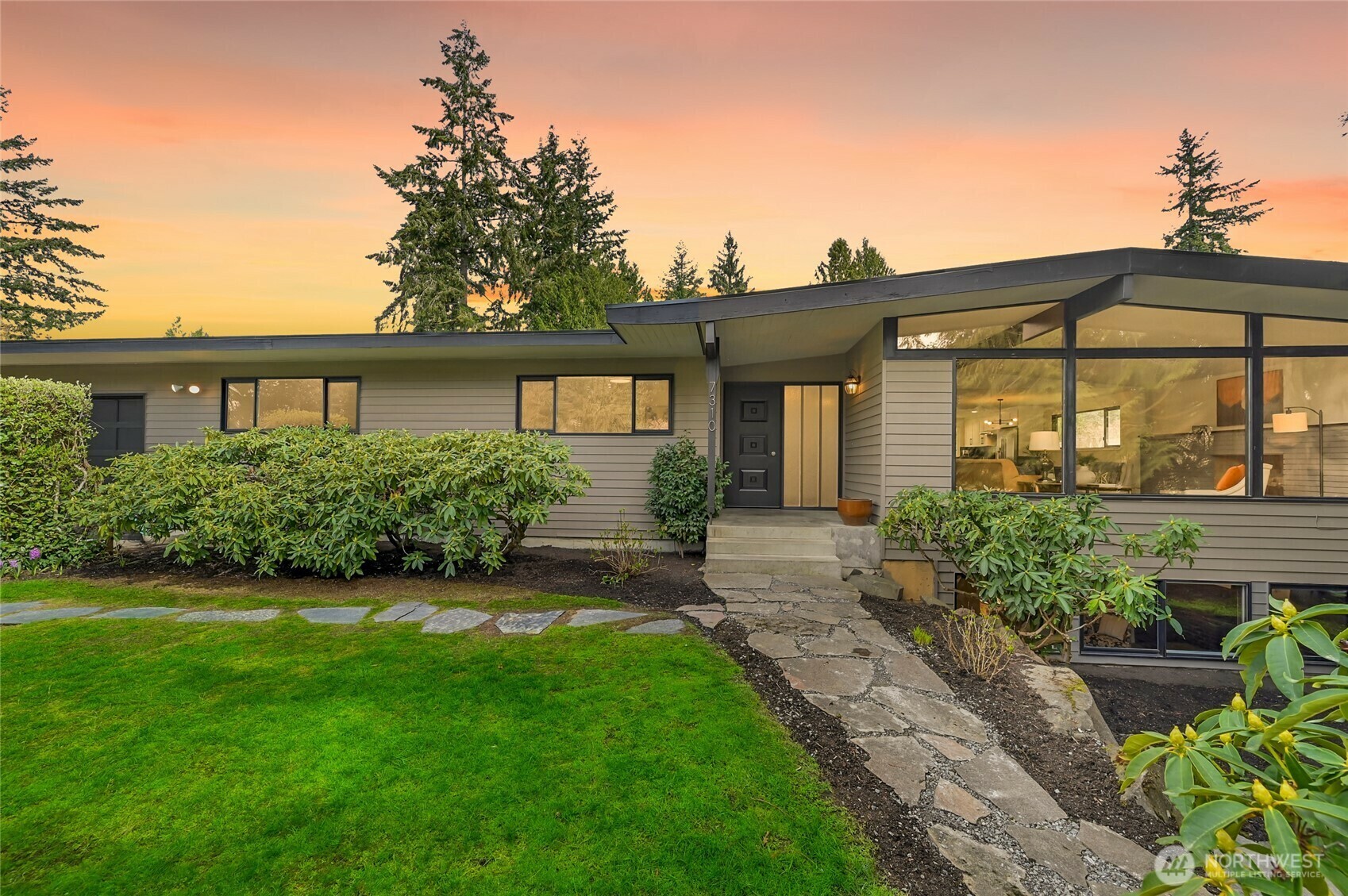 7310  130th Avenue NE  Kirkland WA 98033 photo