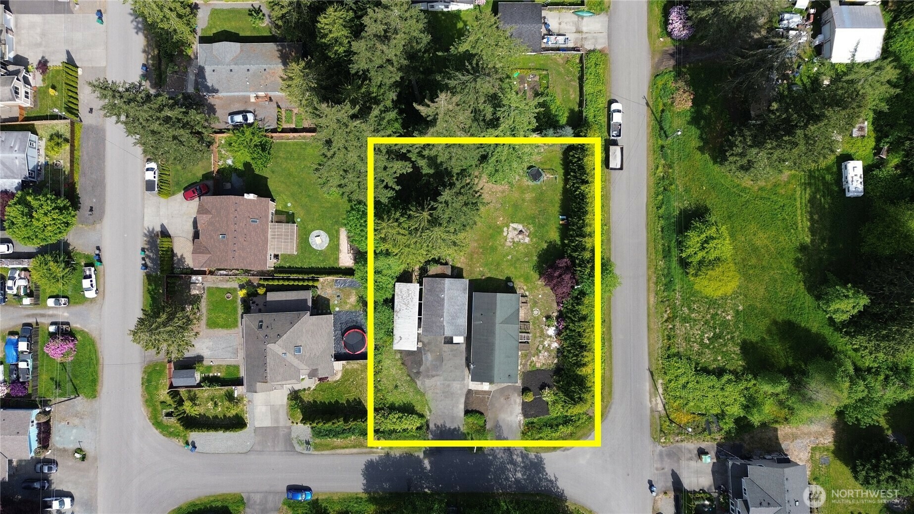 Property Photo: 21833 127 Avenue SE WA 98296