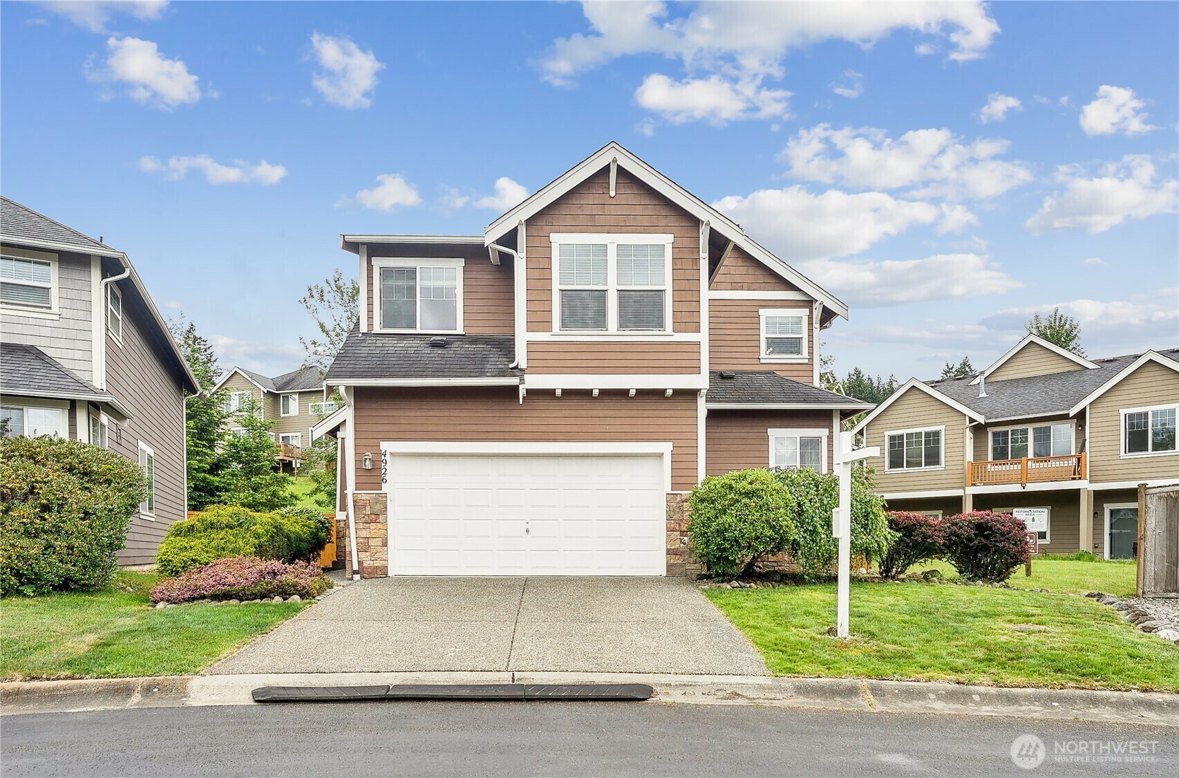 Property Photo: 4926 Diana Court SE 9 WA 98092
