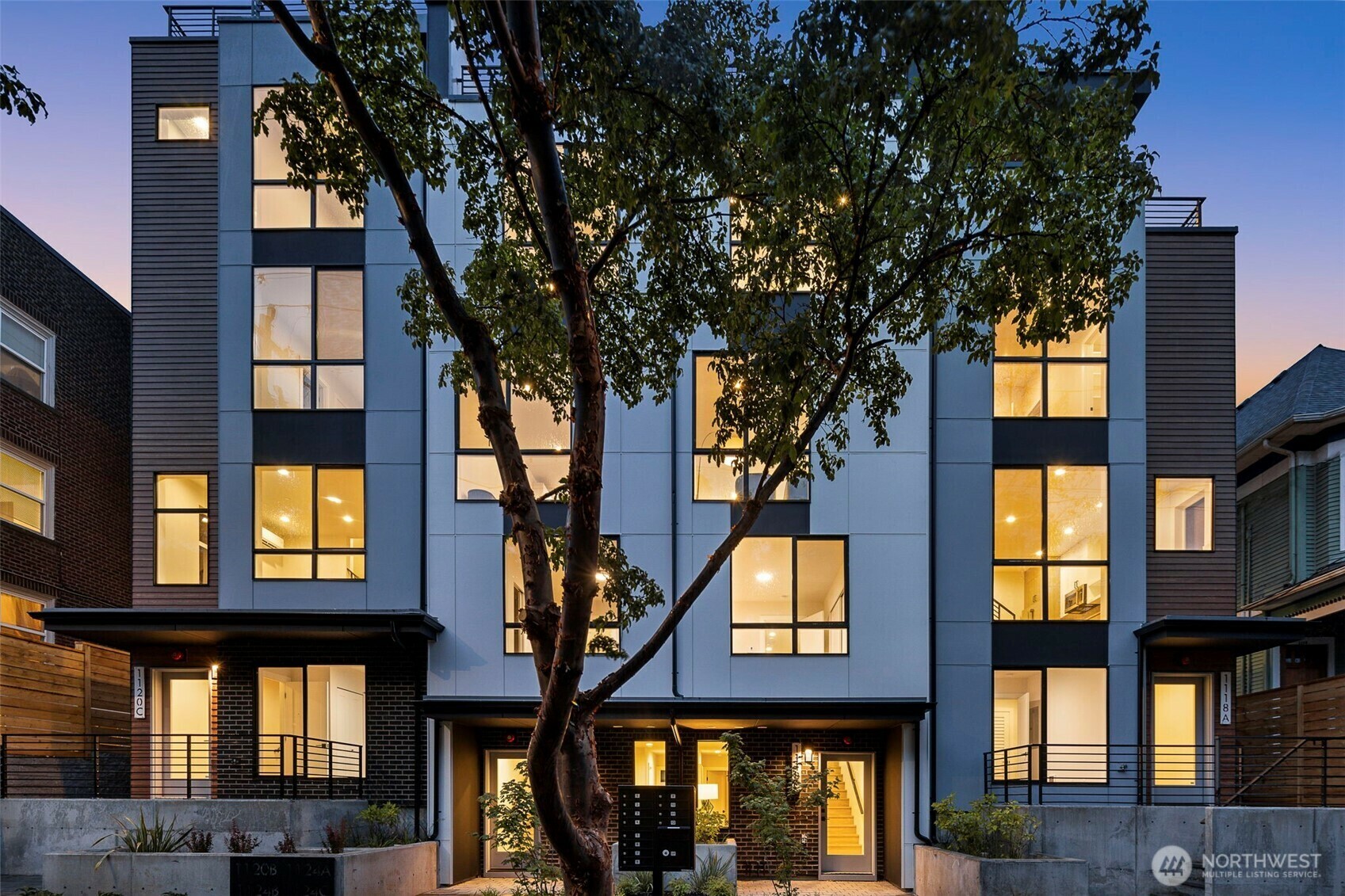 1124 C  13th Avenue  Seattle WA 98122 photo
