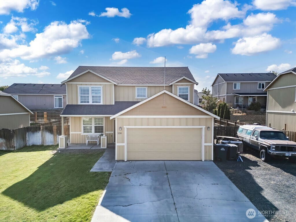 Property Photo: 530 N Kentucky Drive WA 98837