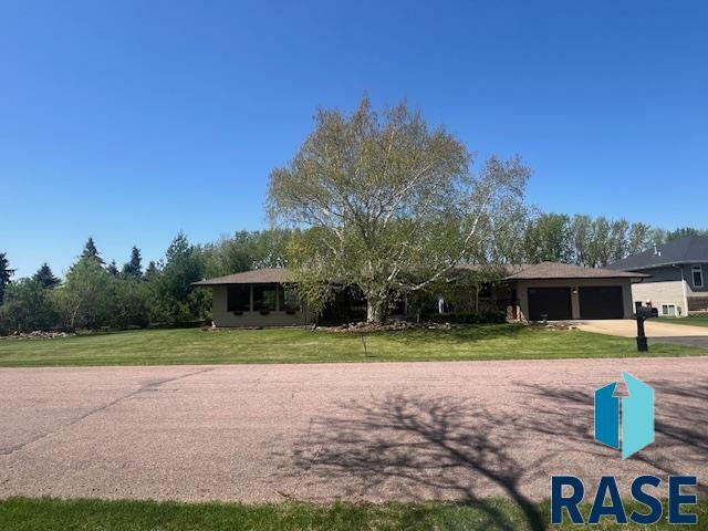 Property Photo: 5405 N Indiana Ave SD 57104