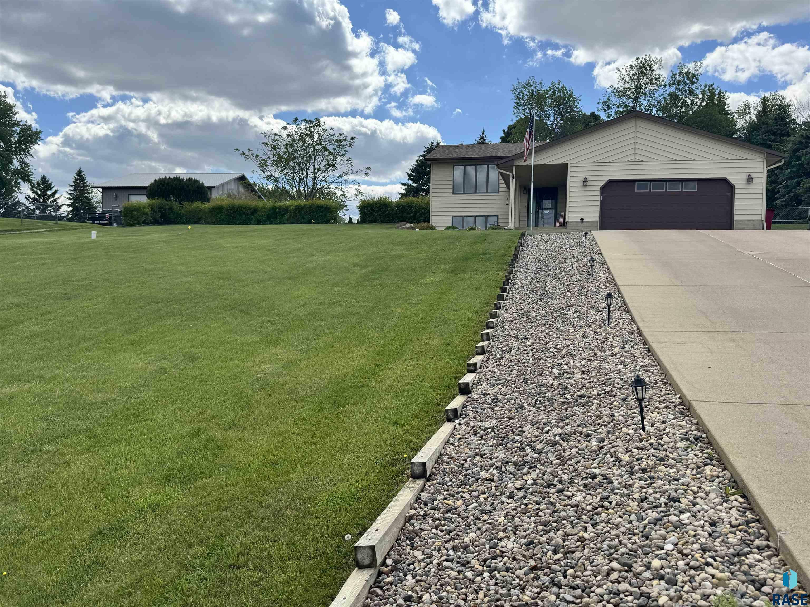 Property Photo: 6001 N Western Ave SD 57107