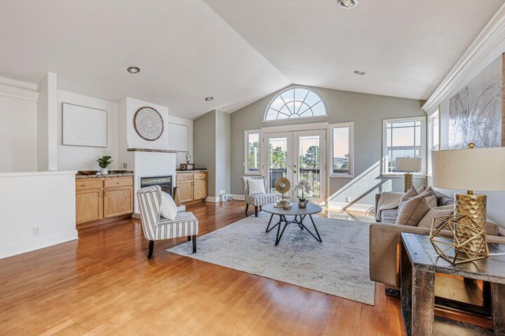 Property Photo:  276 San Benito Road  CA 94005 