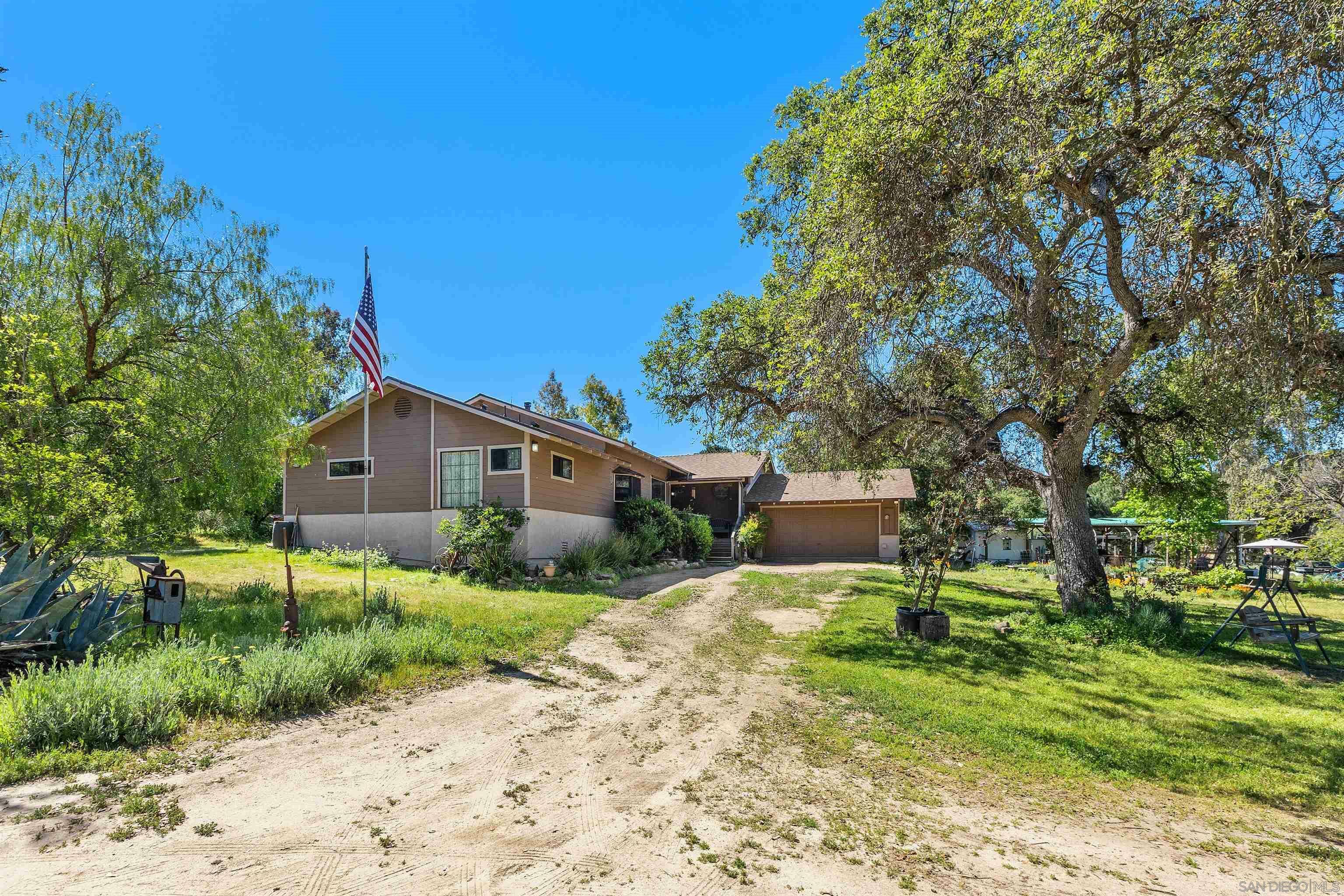 Property Photo: 3856 Prairie Dr CA 91935