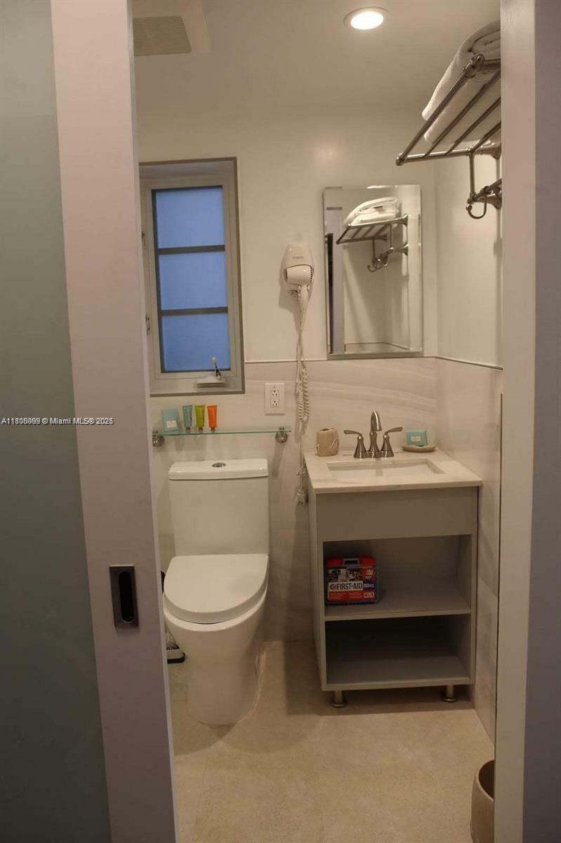 Property Photo: 763 Pennsylvania Ave 101 FL 33139