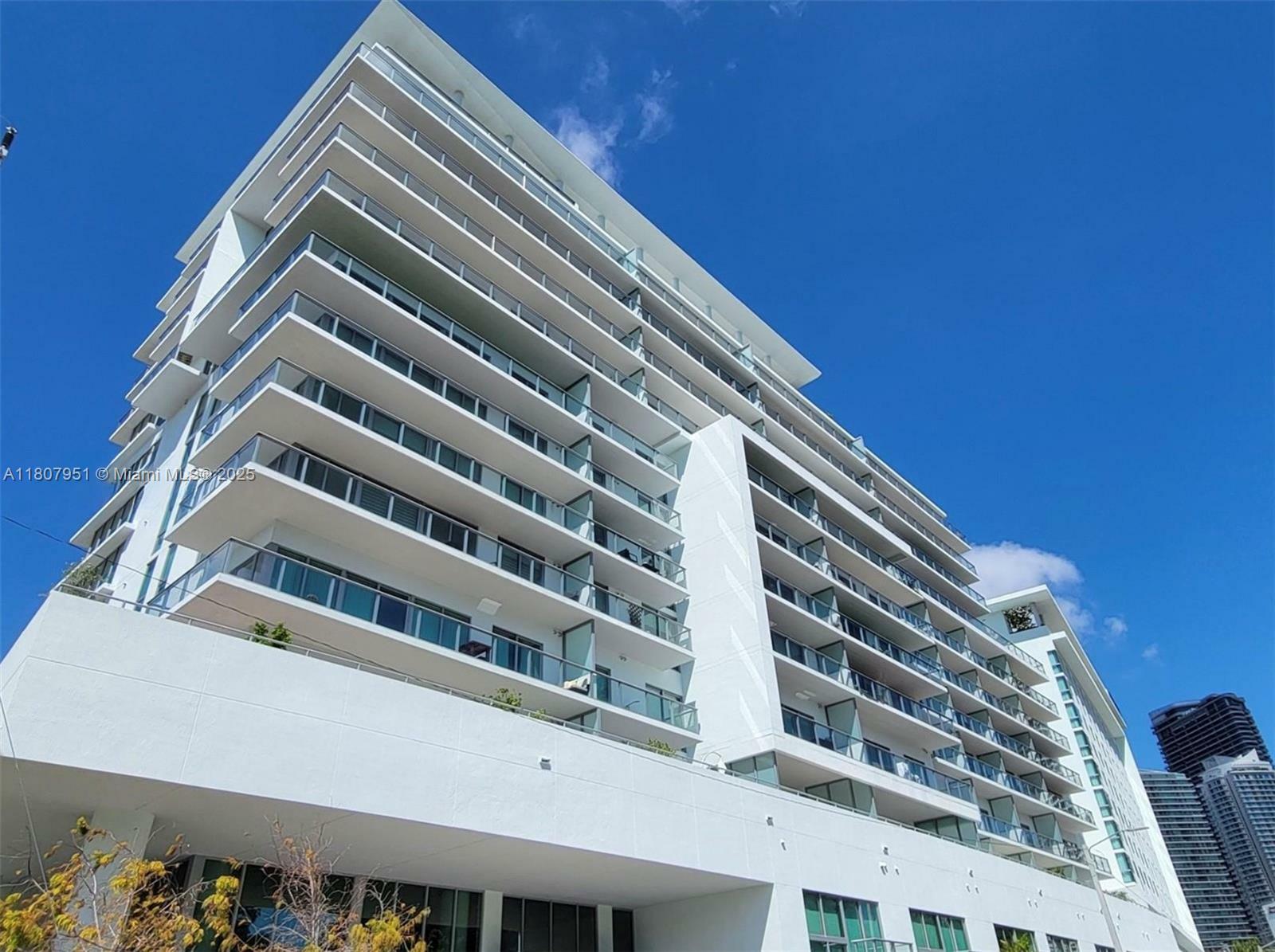 Property Photo: 1600 SW 1 Av 910 FL 33129