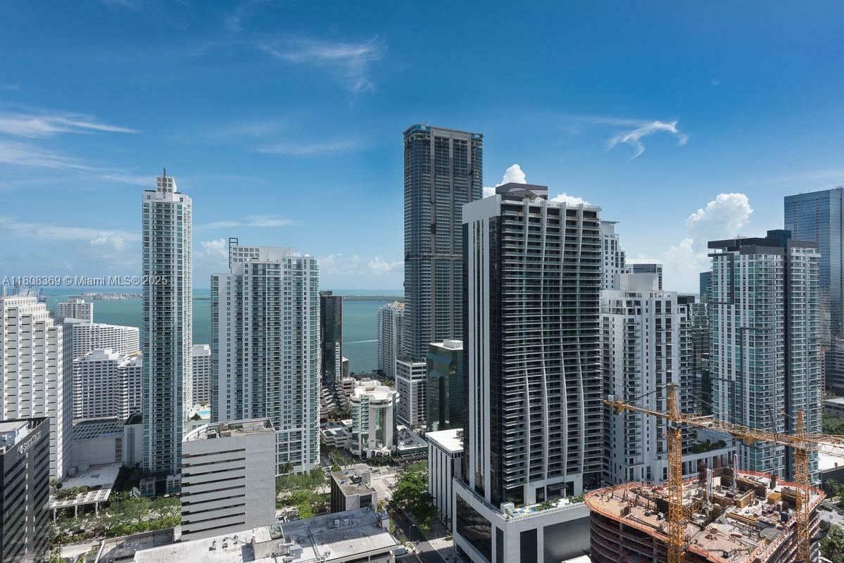 Property Photo: 45 SW 9th Street 4105 FL 33130