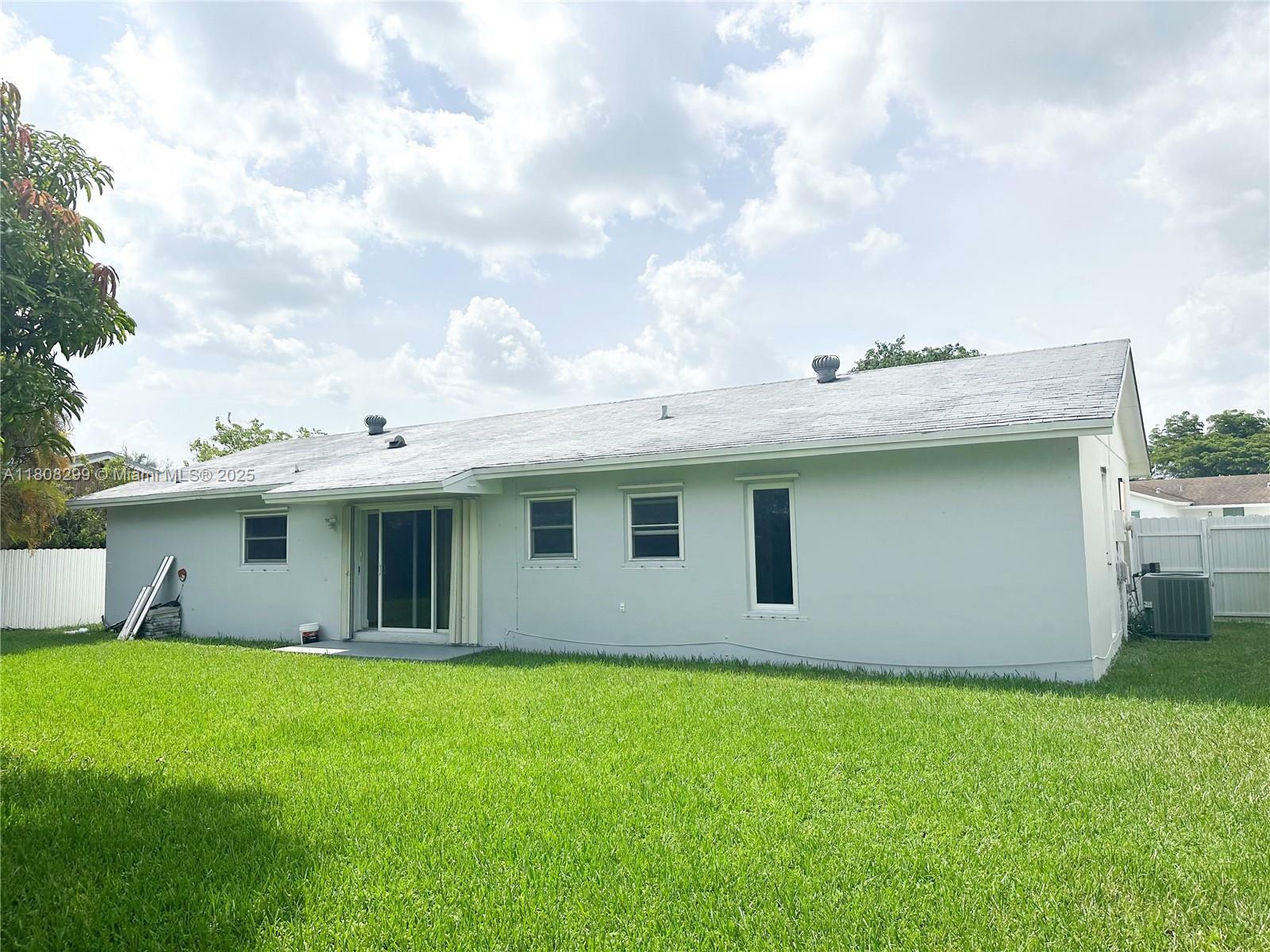 Property Photo: 11030 SW 165th Ter FL 33157