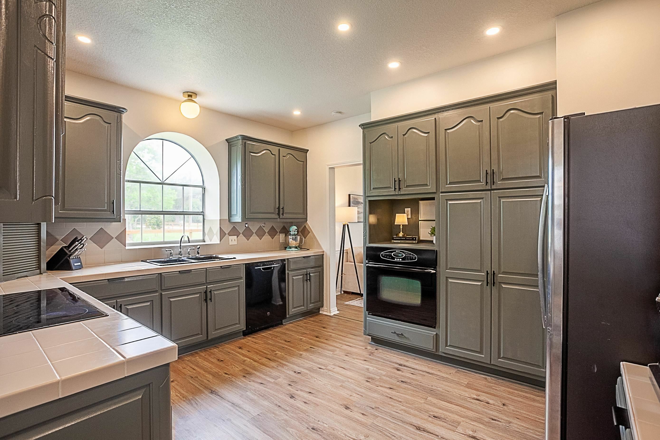 Property Photo: 390 Henry TX 77611-390