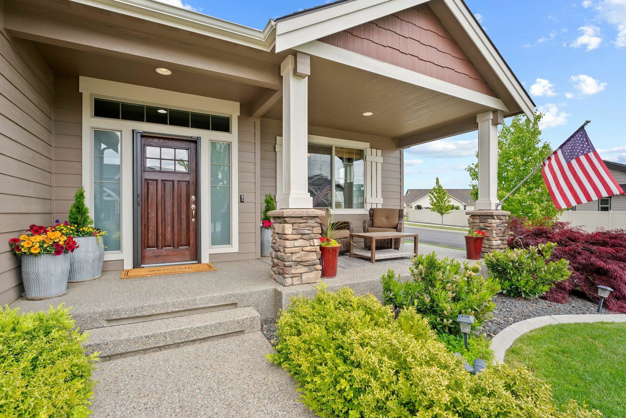Property Photo: 17613 E Belleaire Dr WA 99016