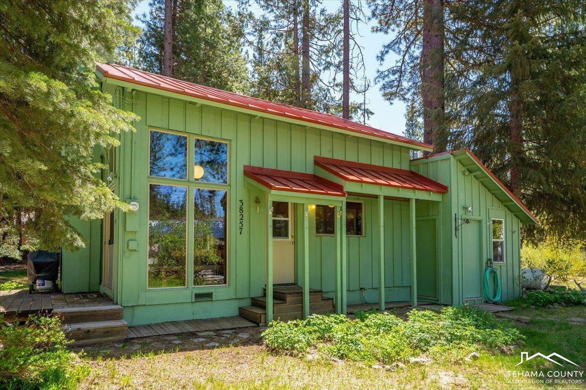 Property Photo: 38257 Battle Creek Avenue CA 96063