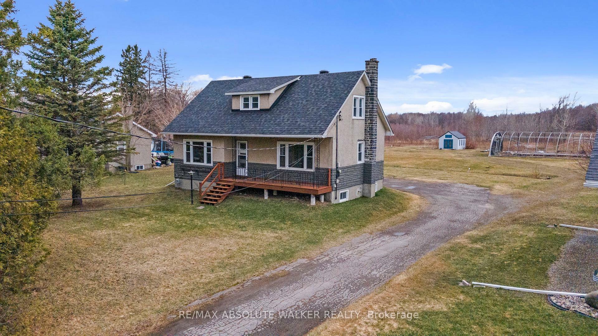 Property Photo: 3573 Navan Road ON K4B 1H9