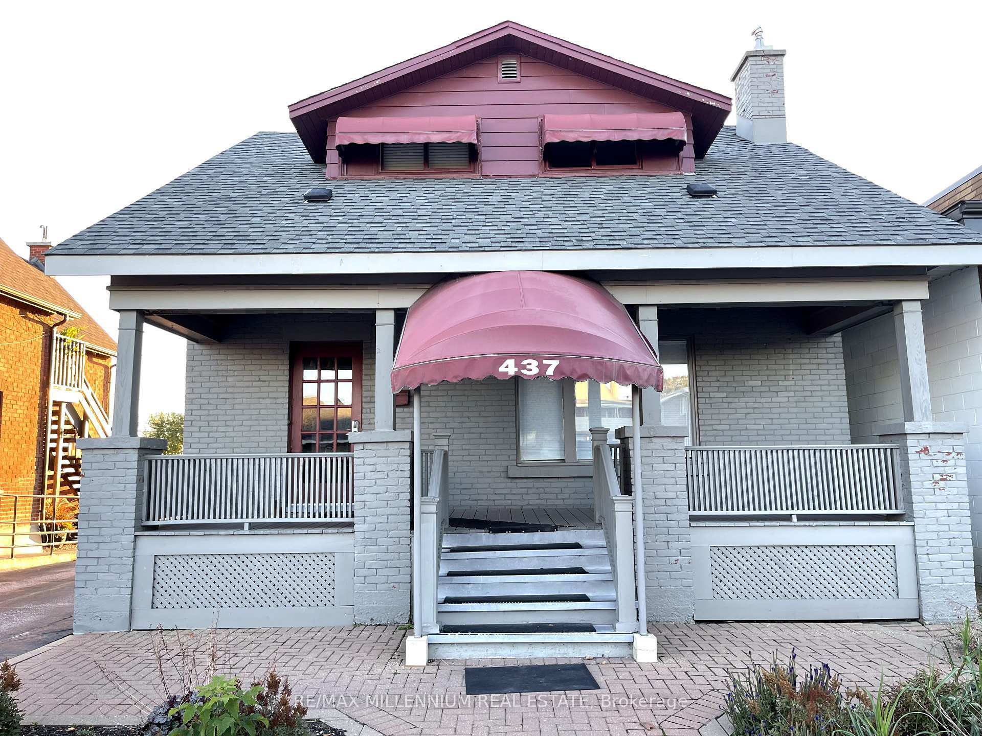 Property Photo: 437 Main Street W ON P1B 2V3