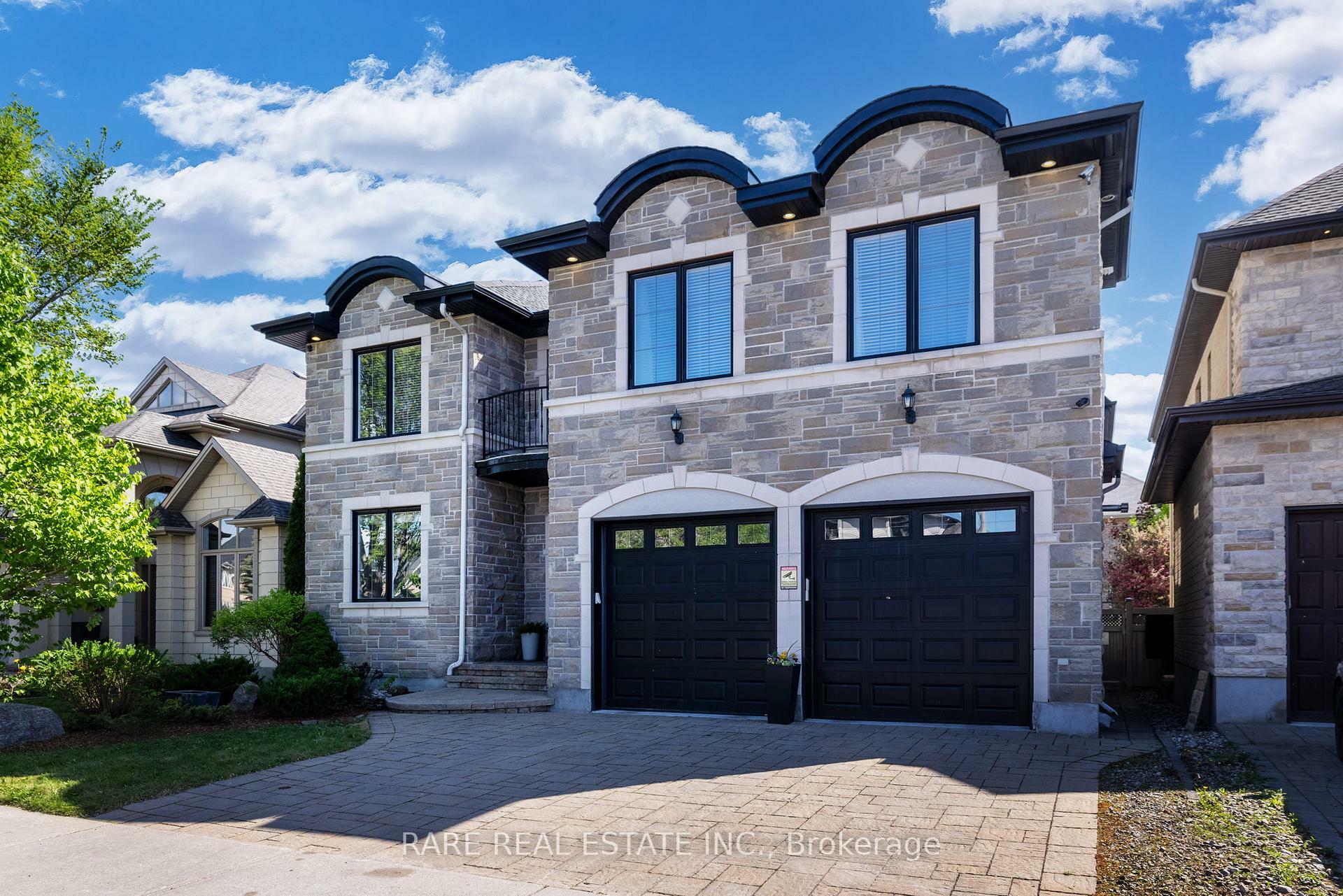 Property Photo: 518 Kochar Drive ON K2C 4H3
