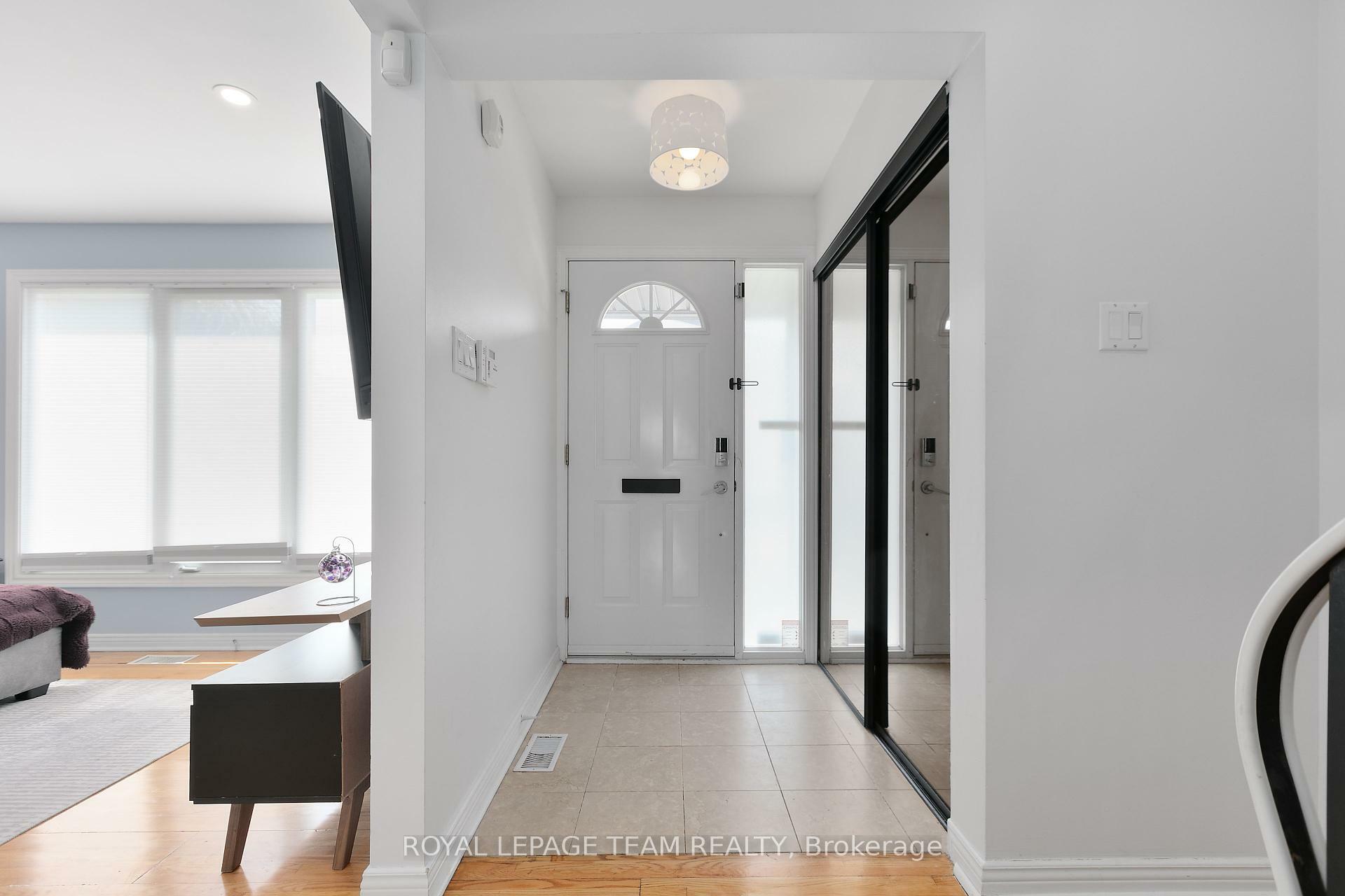 Property Photo:  1900 Marquis Avenue 53  ON K1J 8J2 