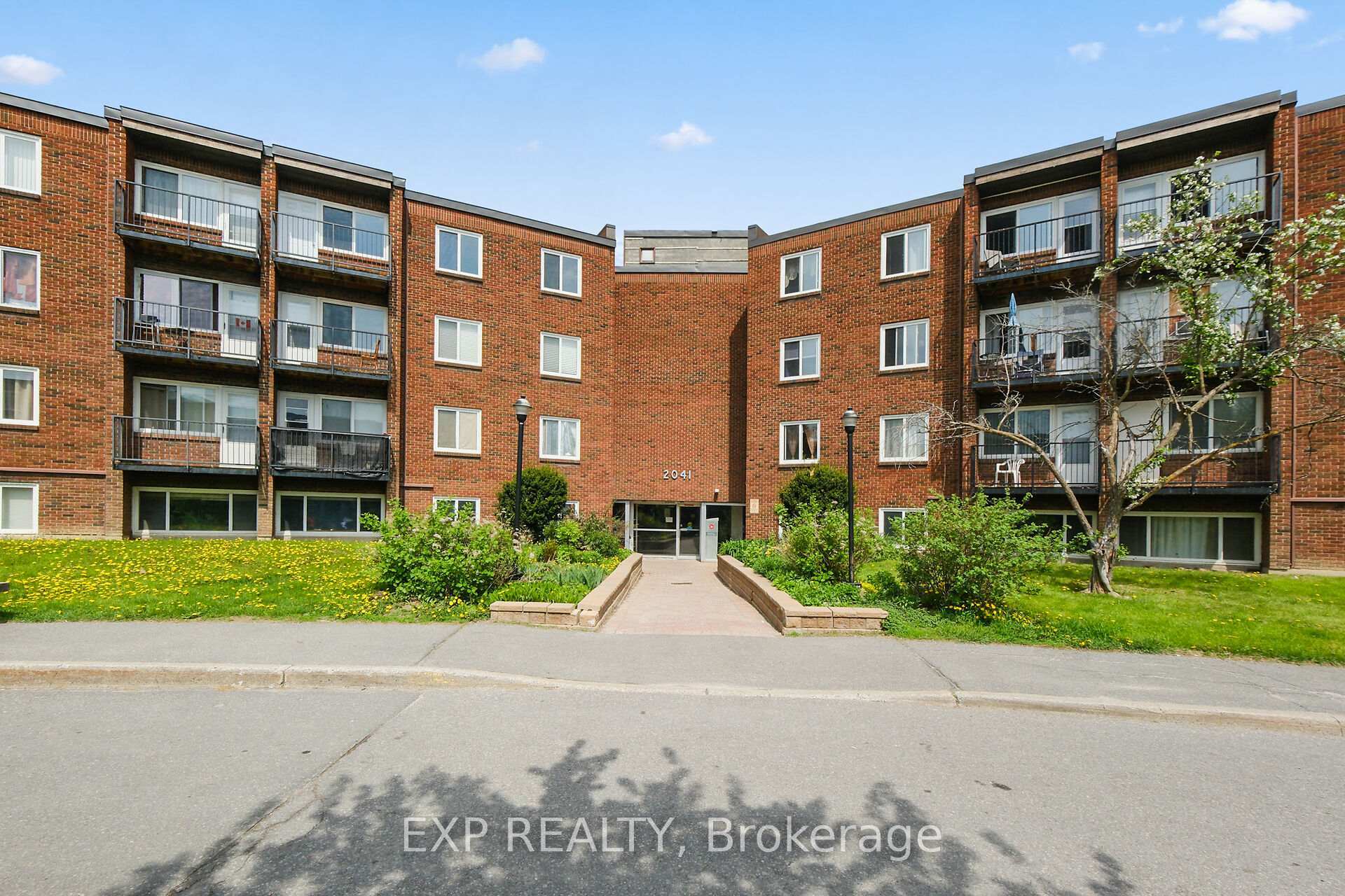 Property Photo: 2041 Arrowsmith Drive 305B ON K1J 7V7
