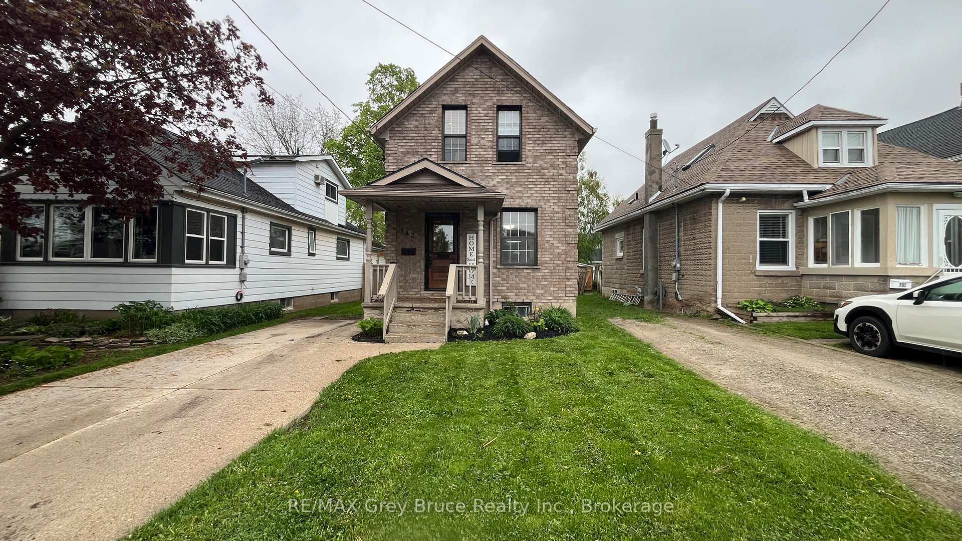 Property Photo: 782 15th Street E ON N4K 1X6