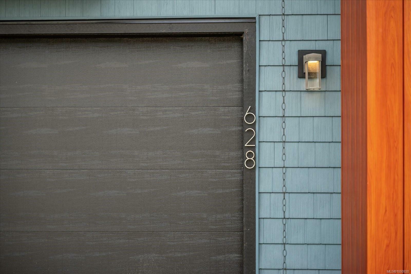 Property Photo: 628 Lance Pl BC V9R 0J6