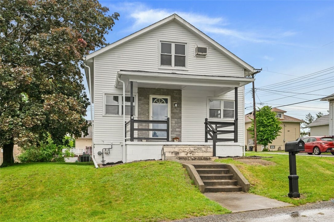 Property Photo: 425 Routh Drive PA 15146