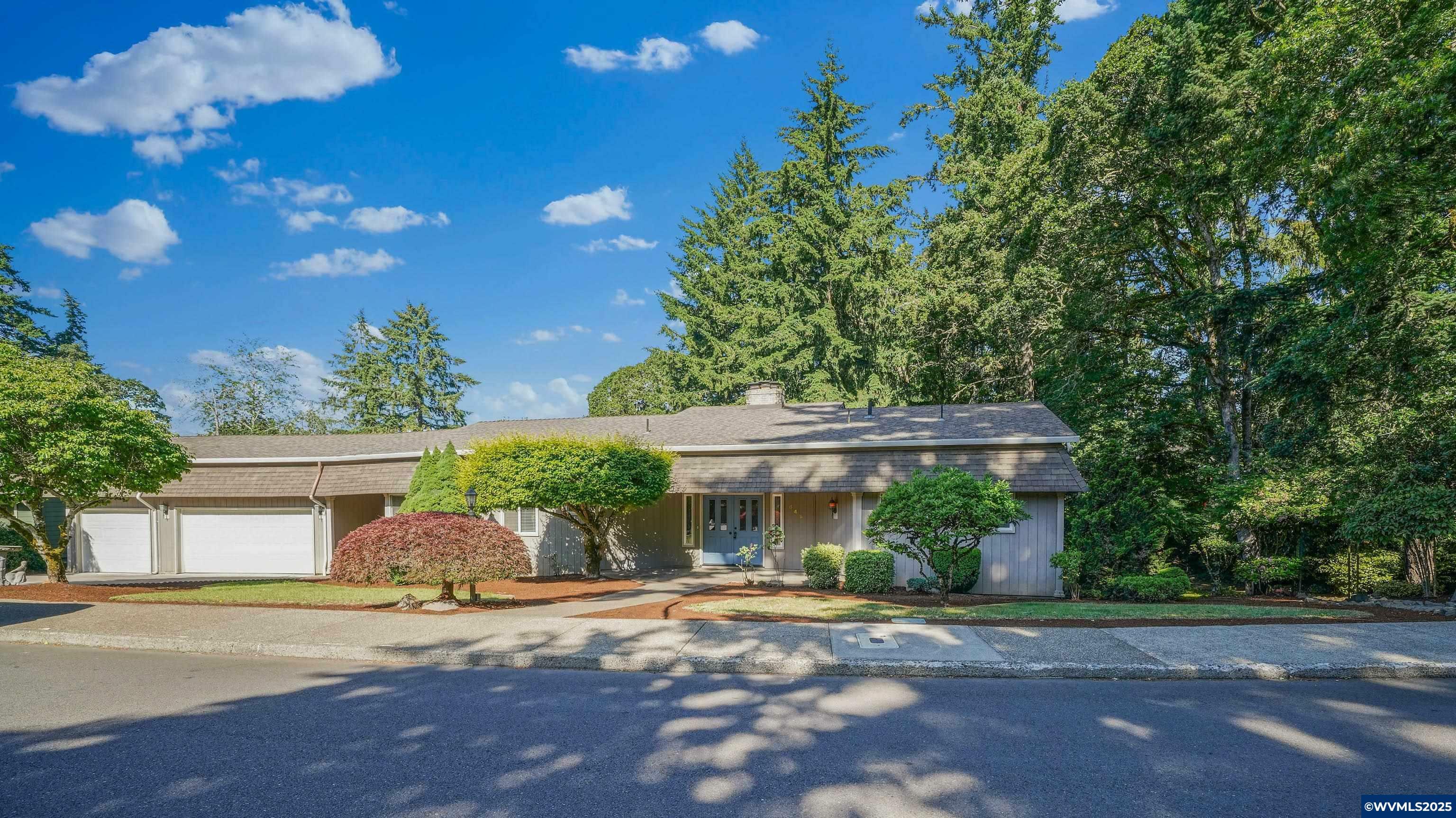 Property Photo:  549 Clarmount St  OR 97304 