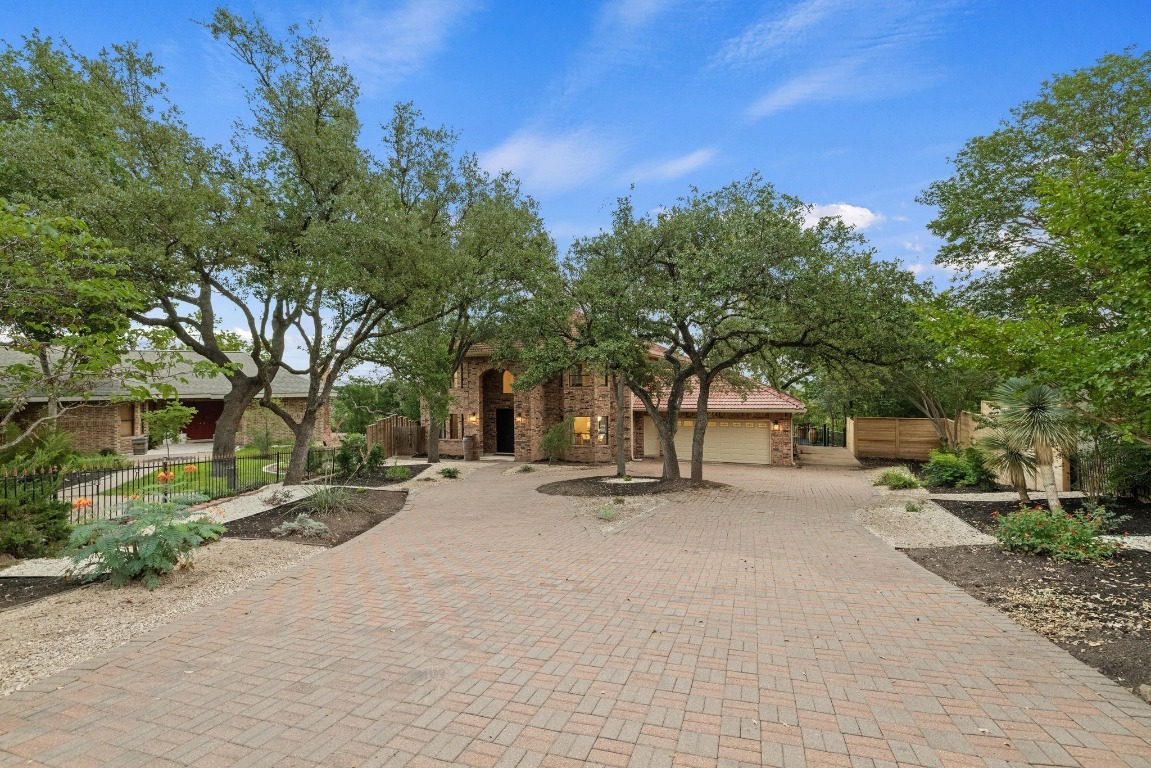 Property Photo: 7201 Holly Fern Cove TX 78750