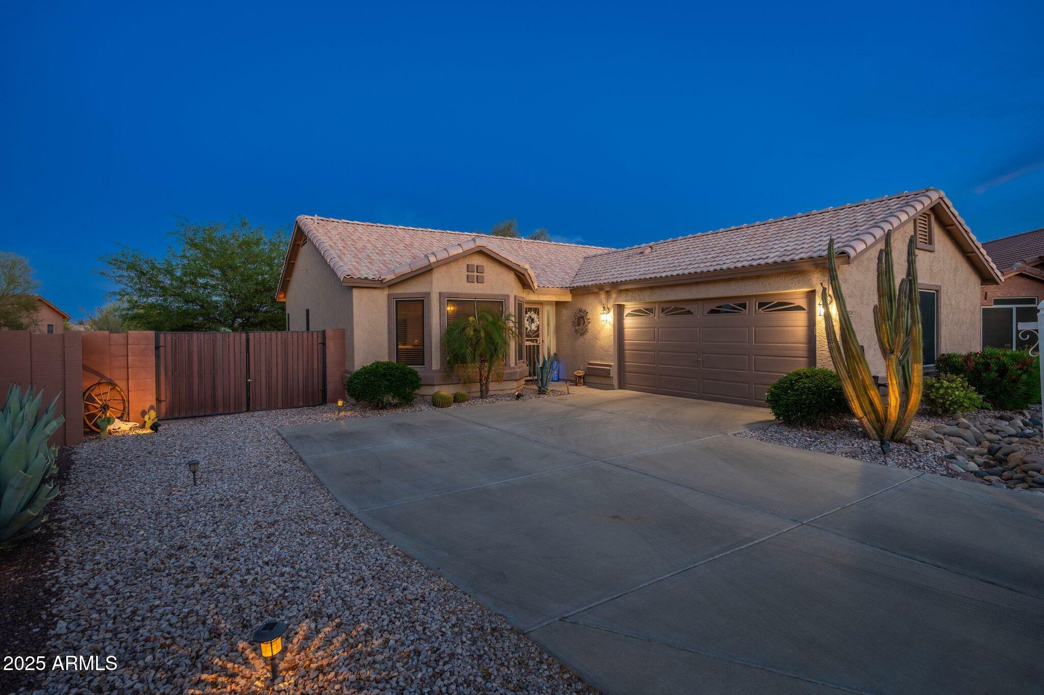 6939 S Red Hills Road  Gold Canyon AZ 85118 photo