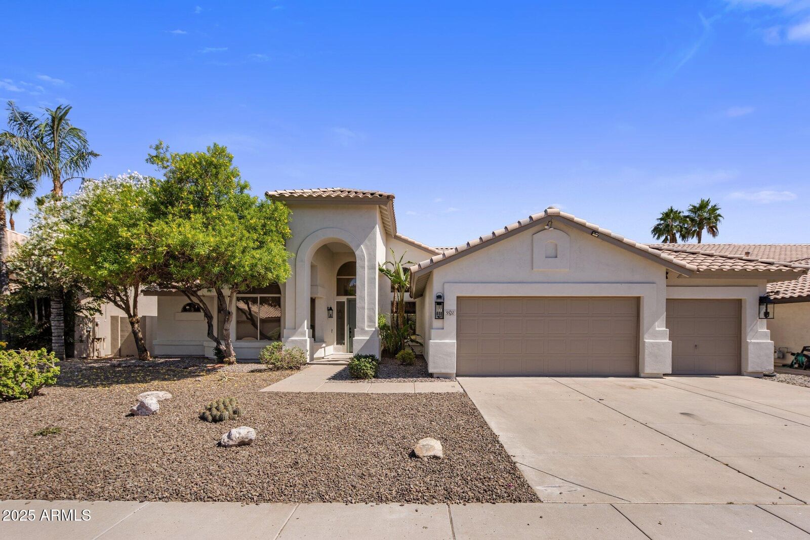 Property Photo: 5520 E Muriel Drive AZ 85254