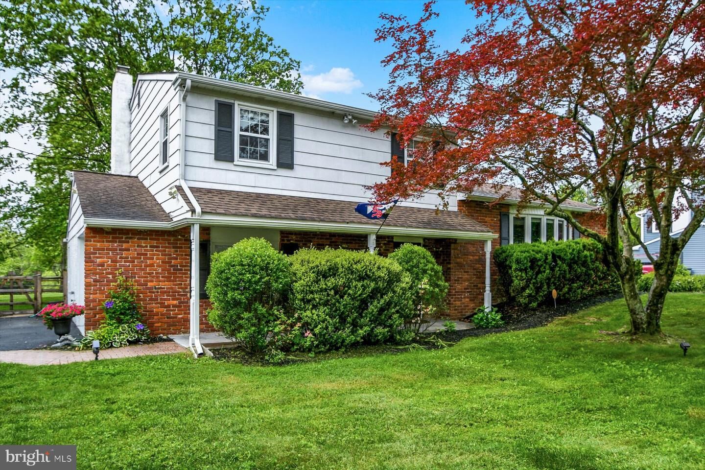 Property Photo:  31 E Robin Road  PA 18966