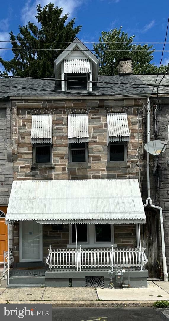 Property Photo: 33 New Dorwart Street PA 17603