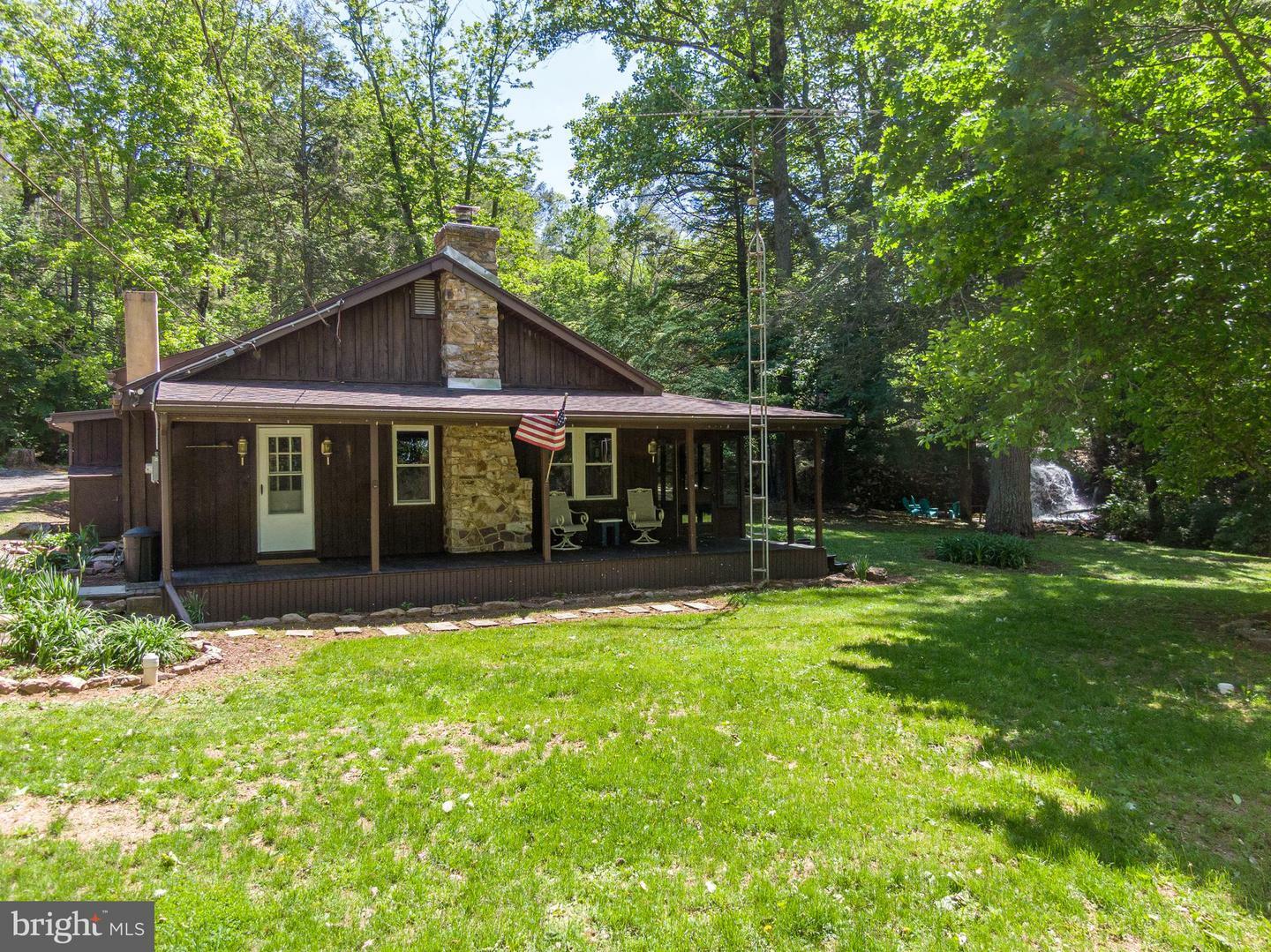 Property Photo: 121 Rockland Drive PA 17961
