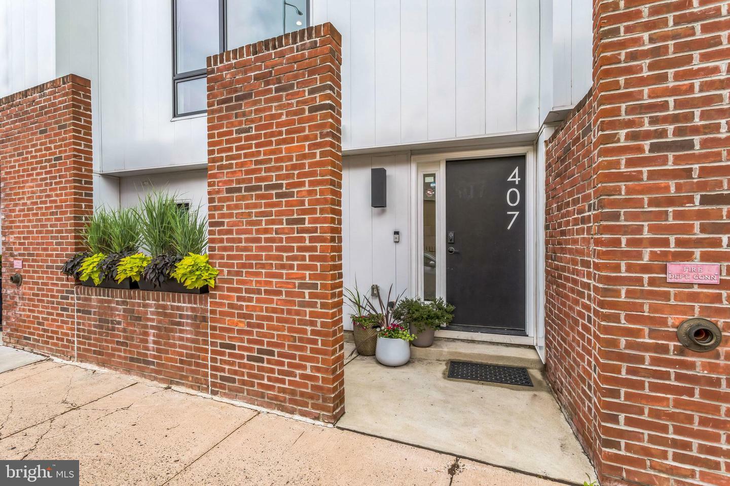 Property Photo: 407 Salmon Street PA 19125