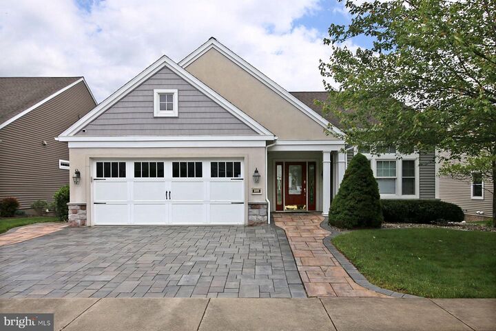 1055 Stanford Drive  Lebanon PA 17042 photo