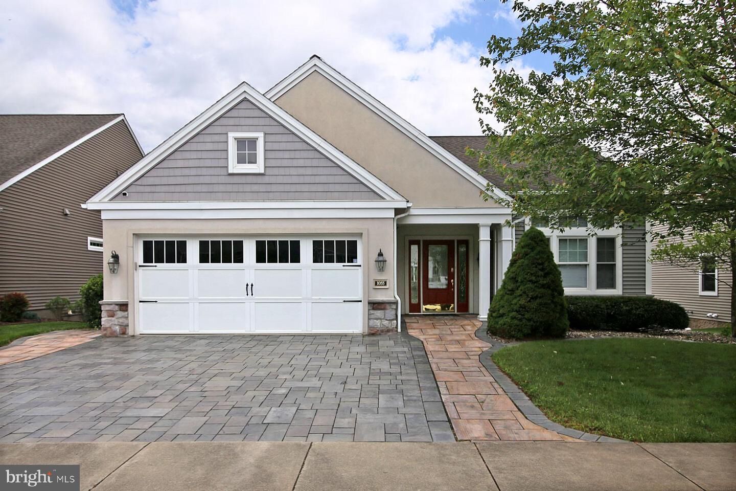 Property Photo: 1055 Stanford Drive PA 17042