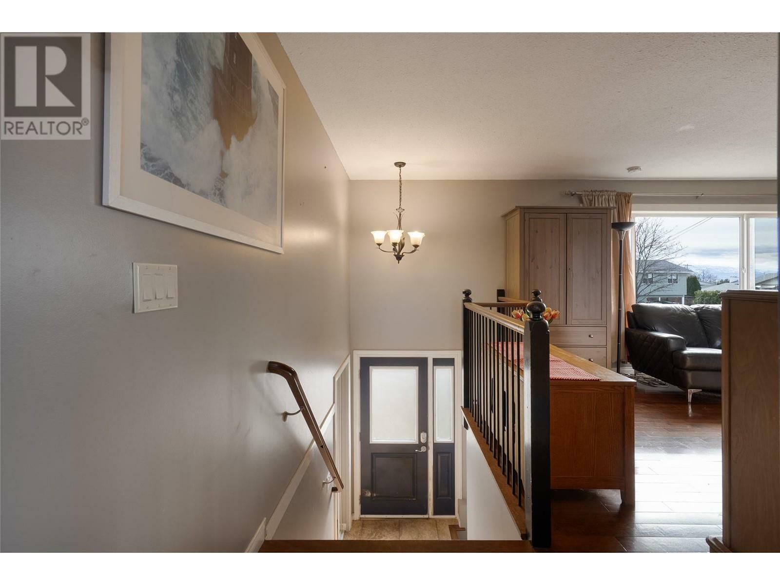 Photo de la propriété:  4830 Chatham Road  BC V1X 6M4 