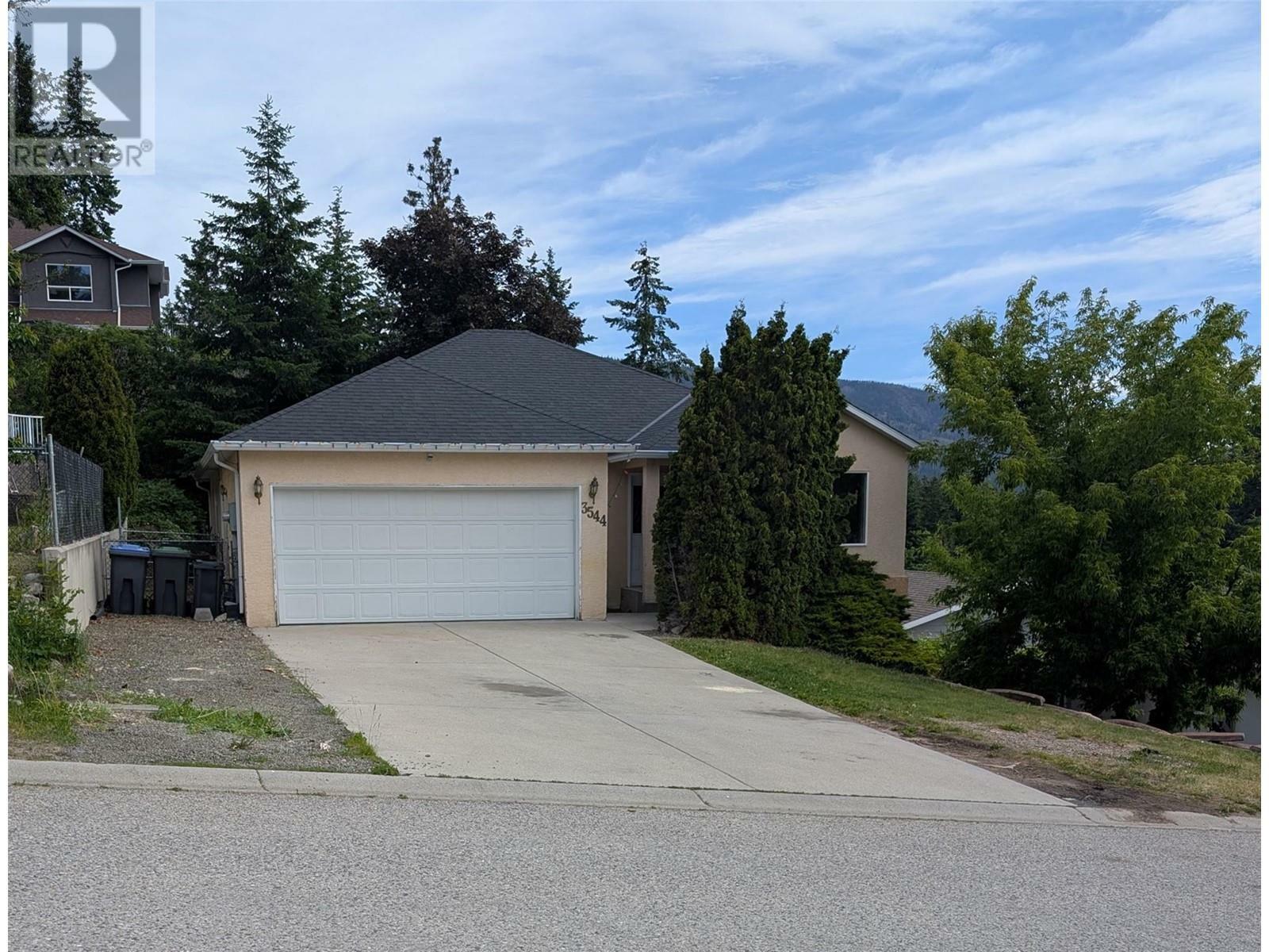 Property Photo: 3544 Glen Eagles Drive BC V4T 2L5