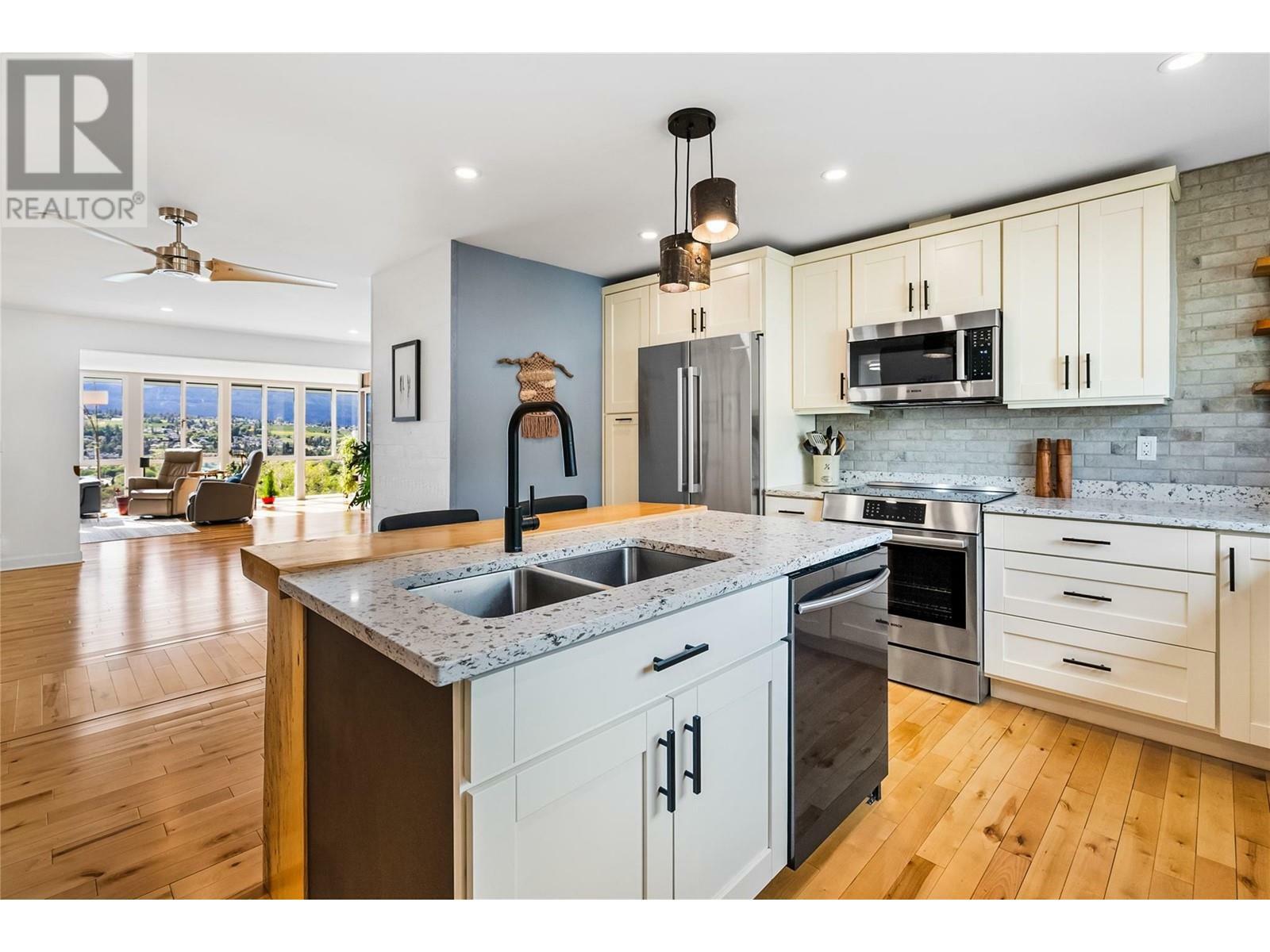 Property Photo: 11290 Darlene Road BC V4V 1Y4