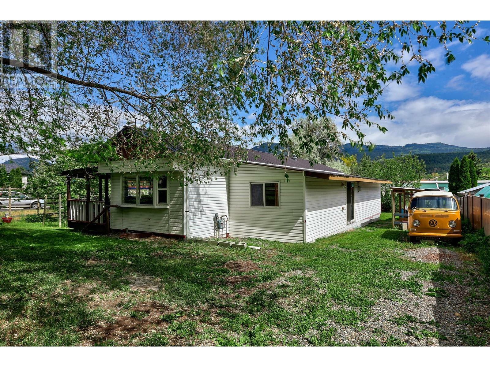 1269 Decamillis Road  Kamloops BC V0E 2P0 photo