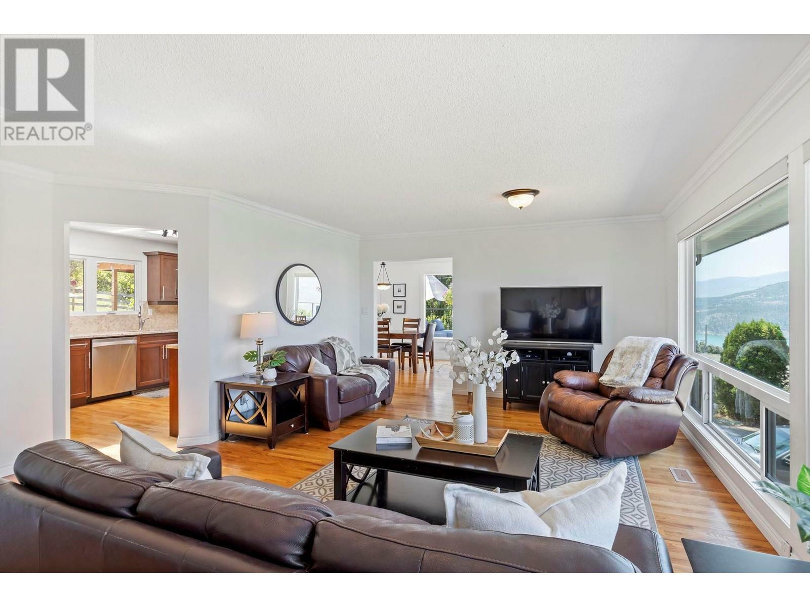 Property Photo: 14251 East Hill Road BC V4V 2B9