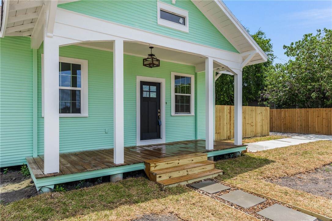 Property Photo: 228 E Avenue G TX 78380