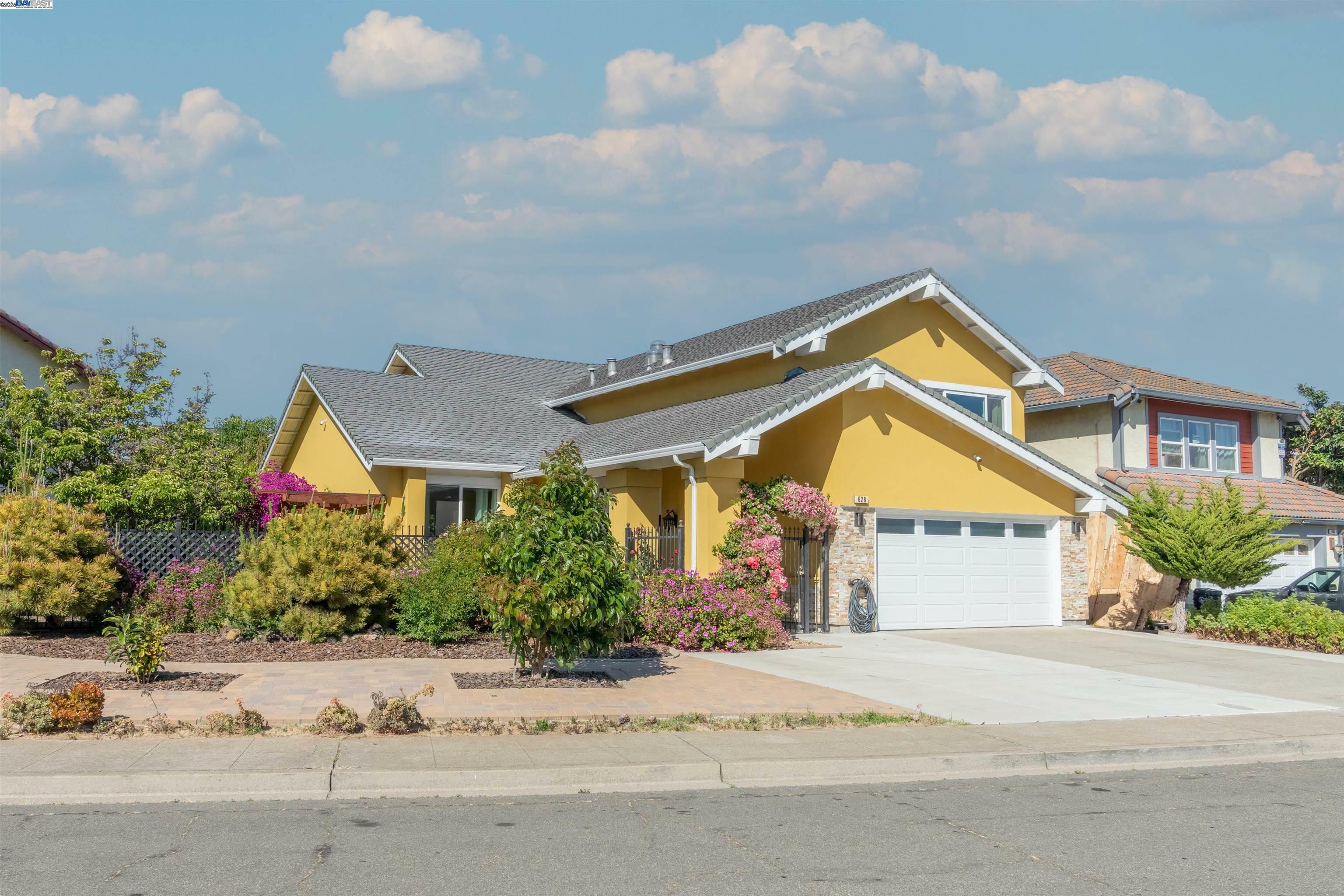 Property Photo: 626 Hollyhock Dr CA 94578