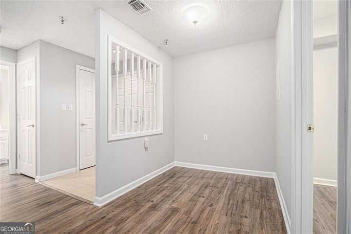 Property Photo: 1800 Clairmont Lake 412 GA 30033