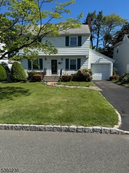 Property Photo:  1875 Berkshire Dr  NJ 07083 