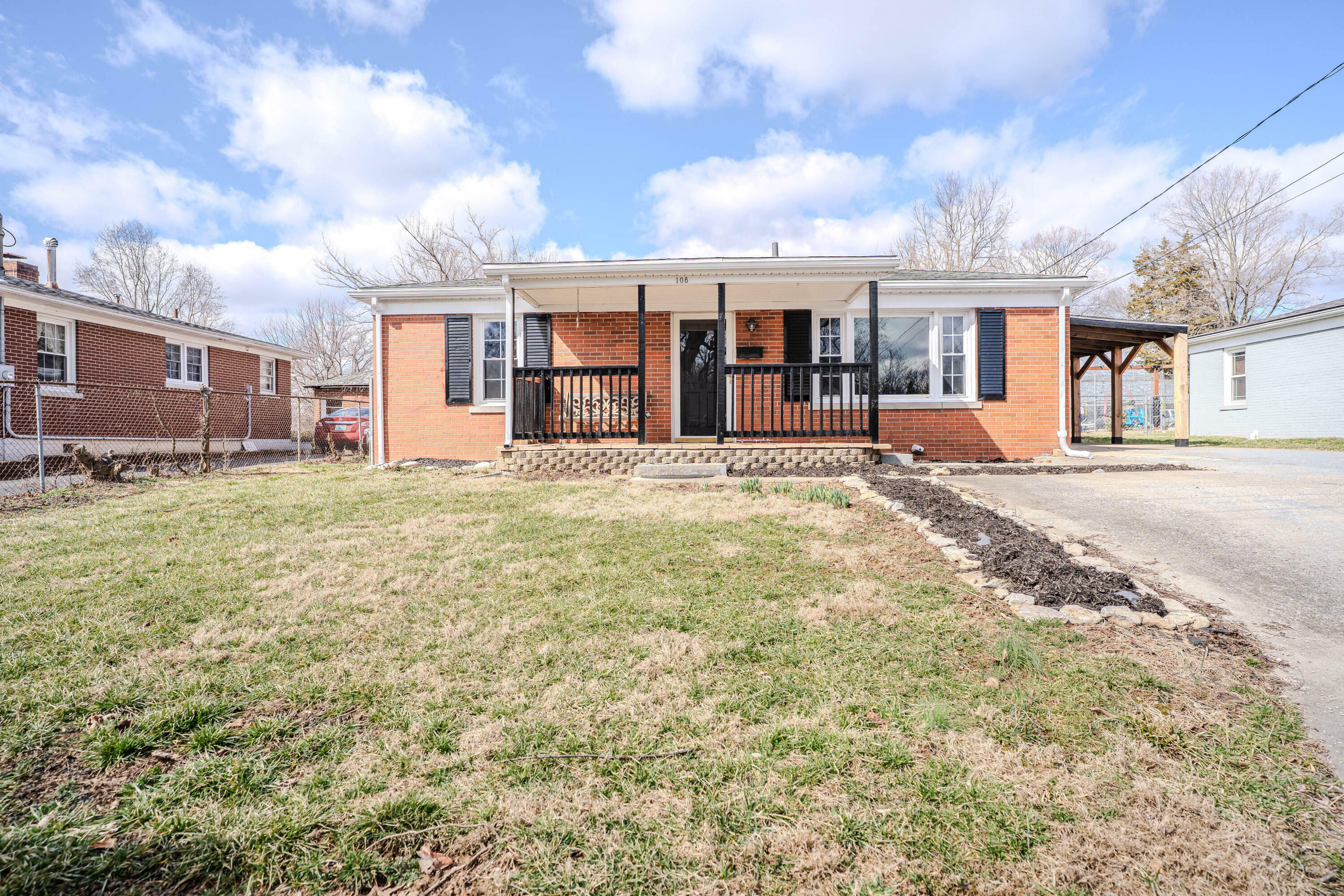 Property Photo: 108 Rancho Court KY 40601