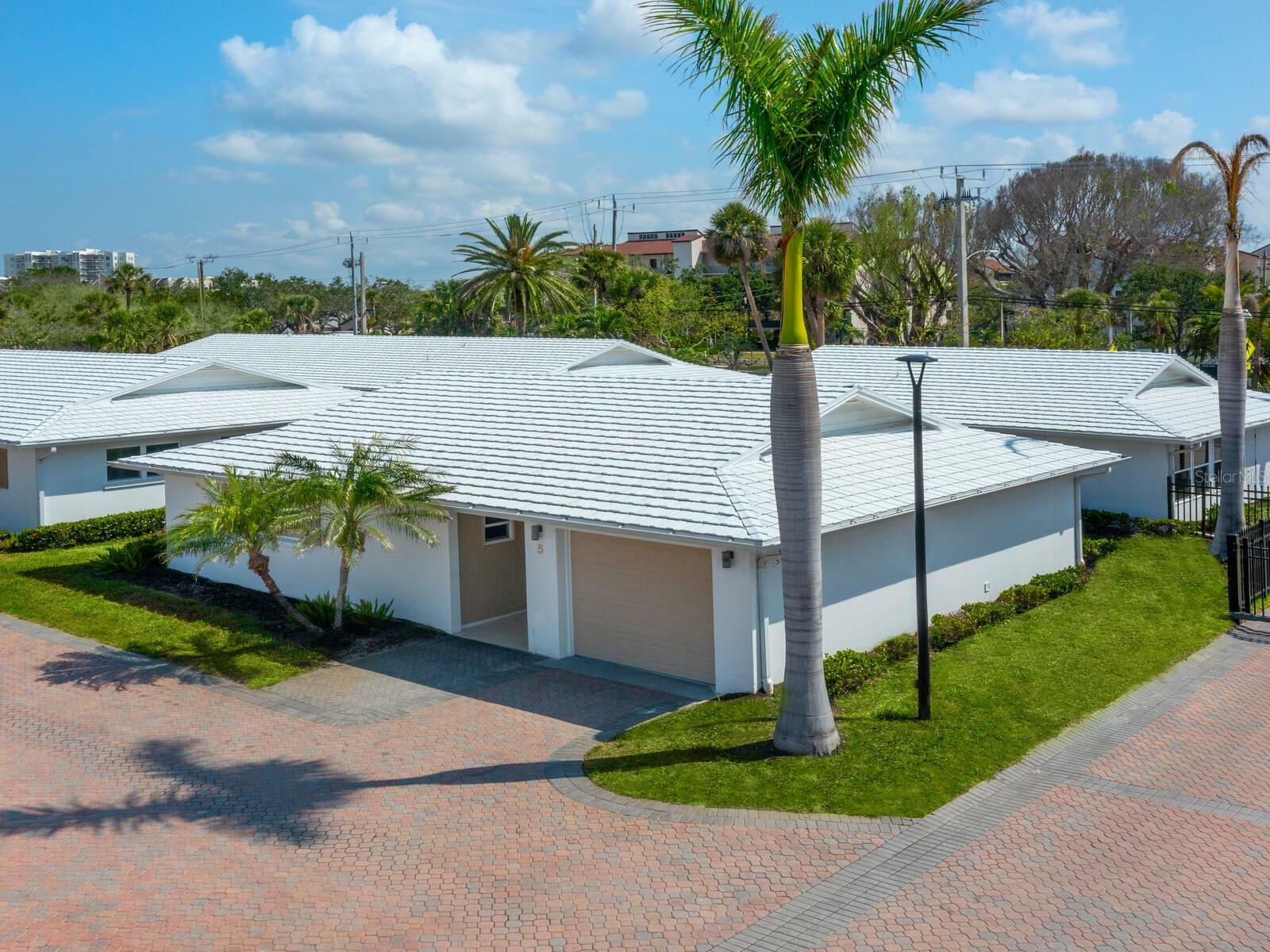 Property Photo: 6300 Midnight Pass Road 5 FL 34242