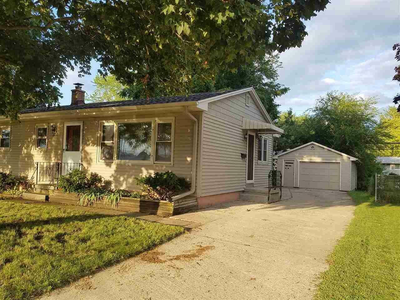 Property Photo: 1220 S Main St WI 53549